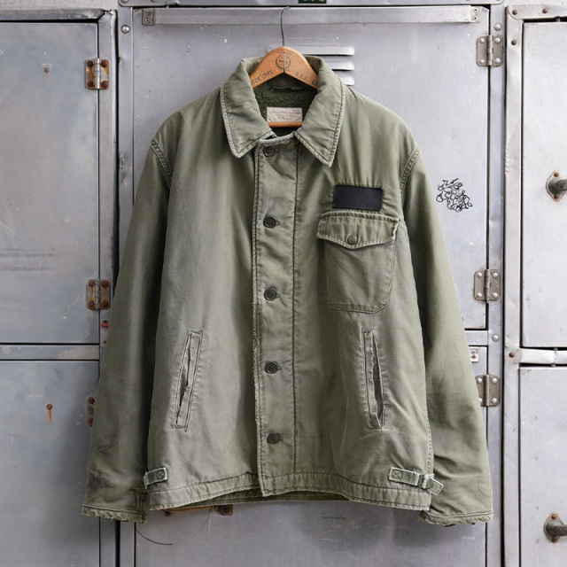 1960s U.S. NAVY A-2 デッキジャケット 初期型 三角フラップ レザーパッチ LARGE(42-44)【T】【キャンペーン対象外】