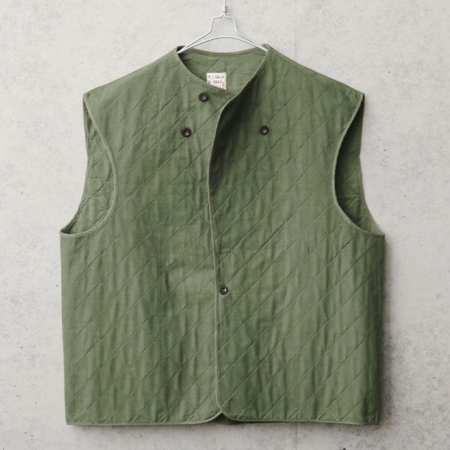 USED ベルギー軍 キルティングコットン ライナーベスト 軍服  