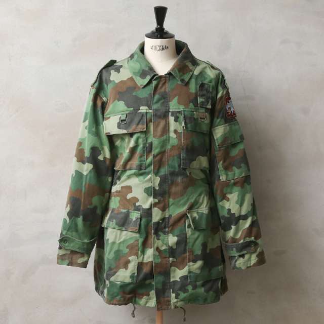 ☆今だけ15%OFF☆実物 USED セルビア軍 ボアライナー付き フィールドジャケット 4ポケット【キャンペーン対象外】【I】ミリタリーファッション 軍服