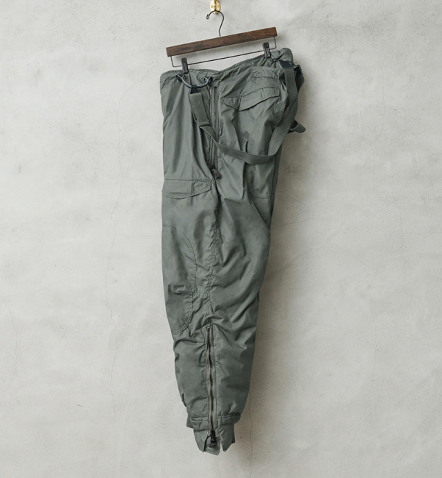 実物 USED 米軍 U.S.A.F. F-1B フライトパンツ サスペンダー付き  