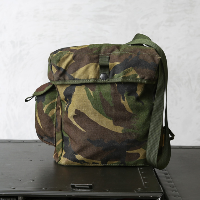 イギリス軍 実物 MkⅦ ガスマスクバッグ M&Co① イギリス軍 実物 MkⅦ ガスマスクバッグ M&Co①