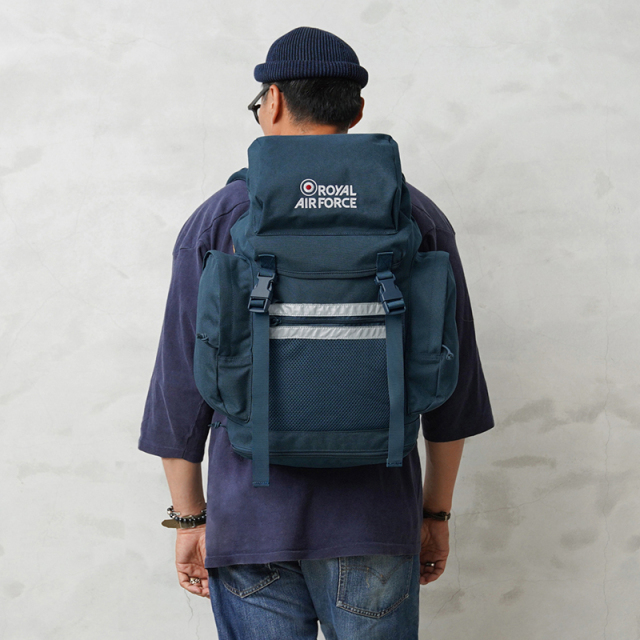 実物 USED イギリス軍 ROYAL AIR FORCE バックパック ターゲットマーク【キャンペーン対象外】【I】ミリタリー