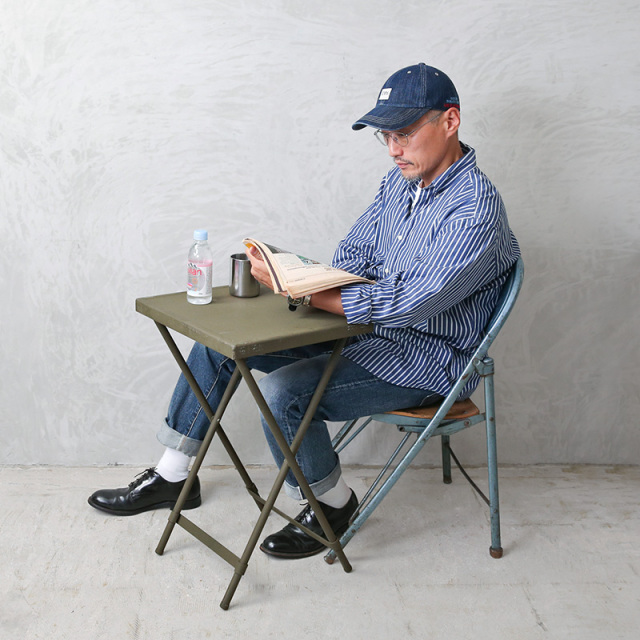 実物 新品 デッドストック 米軍 折りたたみ式 ベッドサイド テーブル 