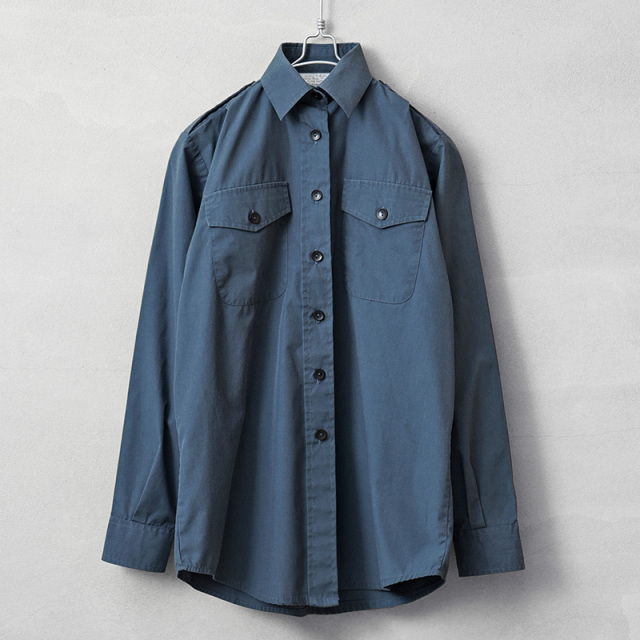 実物 USED イギリス軍 レディース ROYAL AIR FORCE（RAF）MID BLUE ロングスリーブ オフィサーシャツ【キャンペーン対象外】【I】ミリタリー
