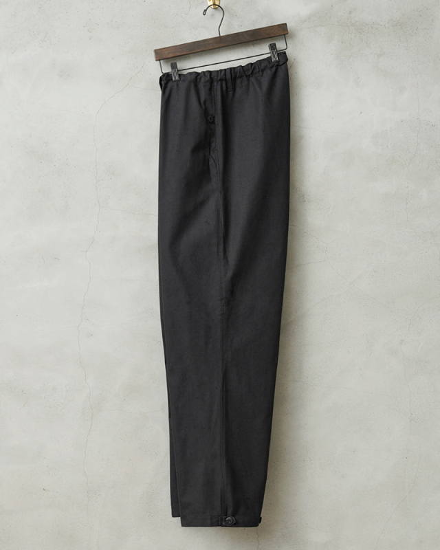 ヴィンテージミリタリー　リメイクパンツ　ドイツ軍 実物 新品 デッドストック 東ドイツ軍 NVA リメイク ワーク