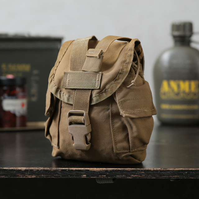 実物 USED 米軍 MOLLE II CANTEEN GENERAL PURPOSE ポーチ COYOTE【キャンペーン対象外】【I】ミリタリー