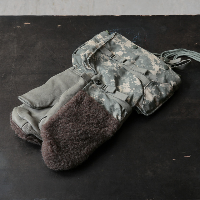 実物 USED 米軍 EXTREME COLD WEATHER ミトングローブ ライナーセット ACU（UCP）【キャンペーン対象外】【I】ミリタリー