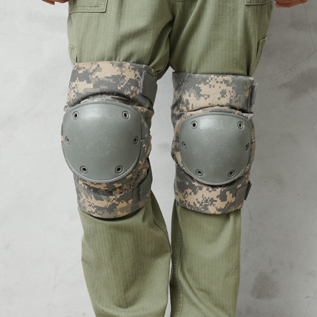 実物 USED 米軍 ニーパッド ACU（UCP）【キャンペーン対象外】【I】