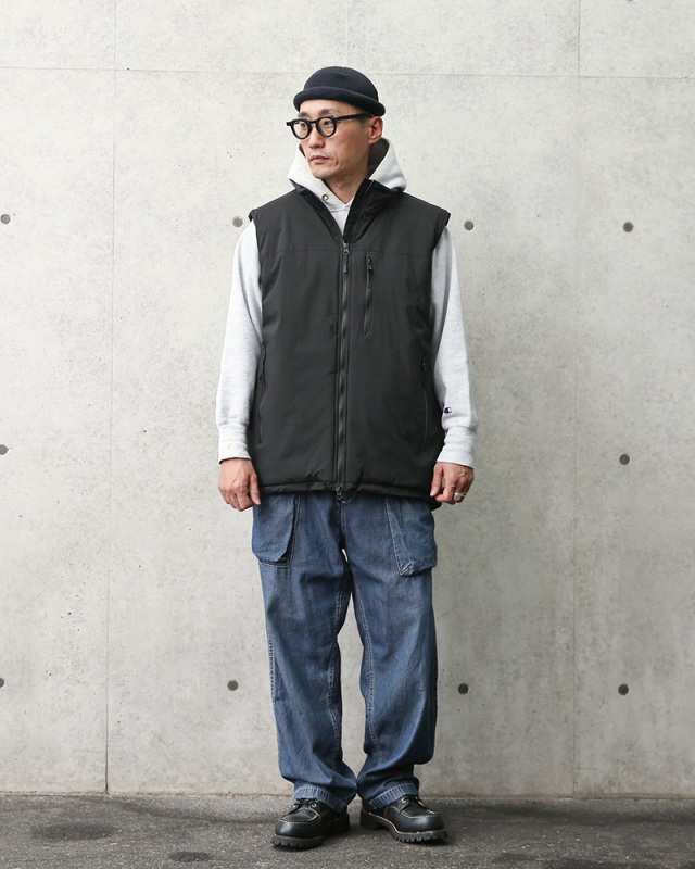 B.A.F社製 PCU TYPE Level 7 プリマロフト ベスト BLACK 軍服 
