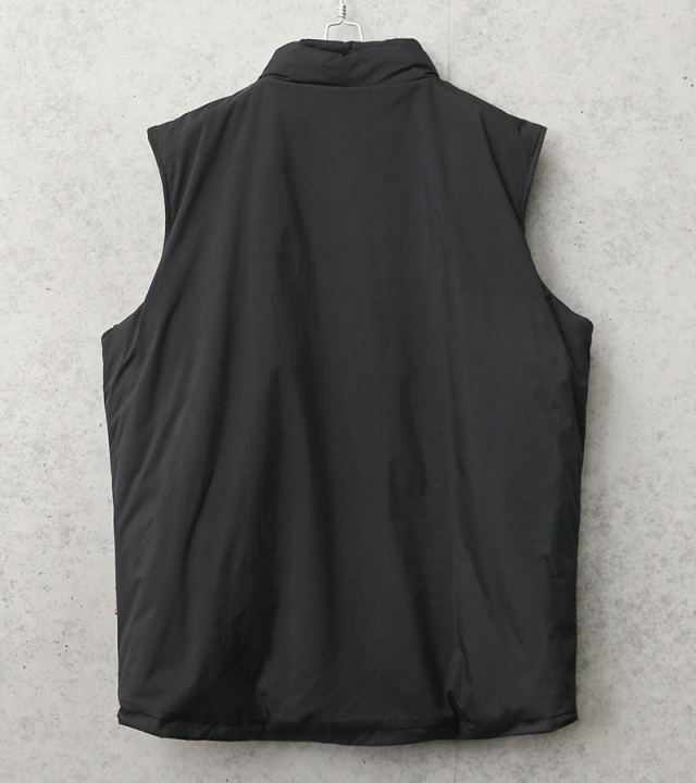 B.A.F社製 PCU TYPE Level 7 プリマロフト ベスト BLACK 軍服 