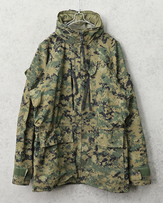 実物 USED 米海兵隊（U.S.M.C.）ECWCS WATERPROOF パーカー WOODLAND MARPAT【キャンペーン対象外】 軍服  ミリタリーファッション【I】