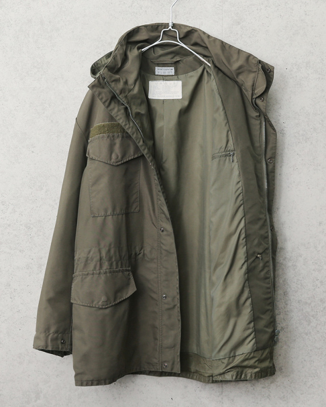USED オーストリア軍 ウォータープルーフ M-65 フィールド