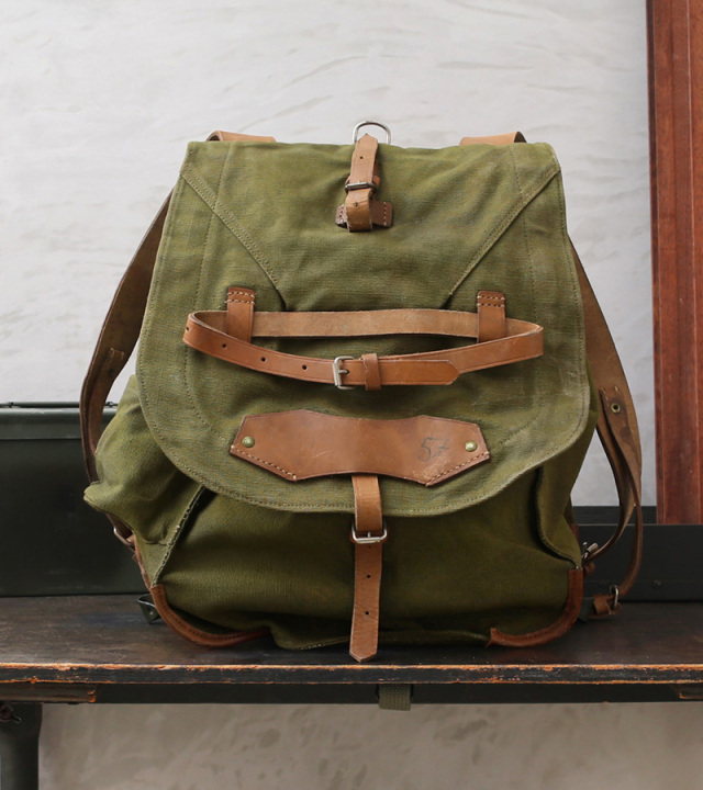 実物 USED ルーマニア軍 VINTAGE マウンテン バックパック オリーブ 
