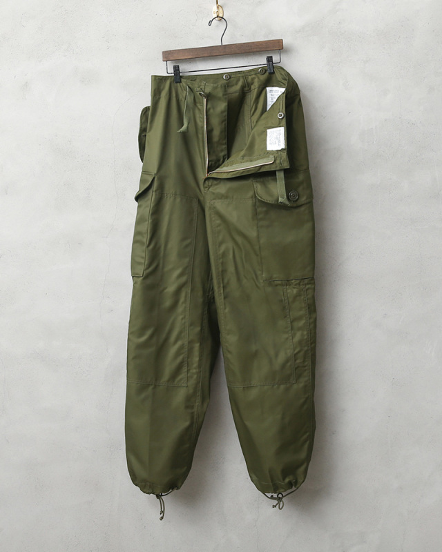 カナダ軍　ecw windproof オーバーパンツ　waiper