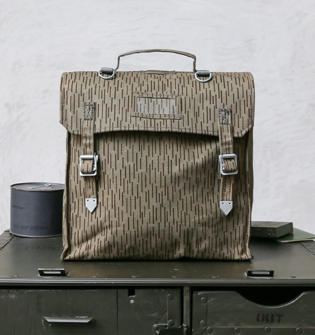 デッドストック 旧東ドイツ 人民軍 タープ ブルメンターン 旨い  