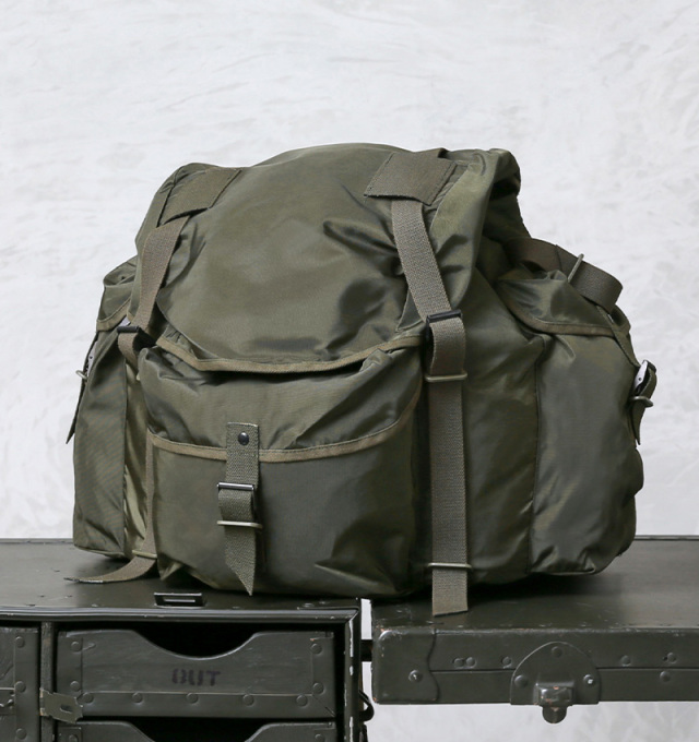 実物 USED オーストリア軍 WATER REPELLENT バックパック ミリタリー