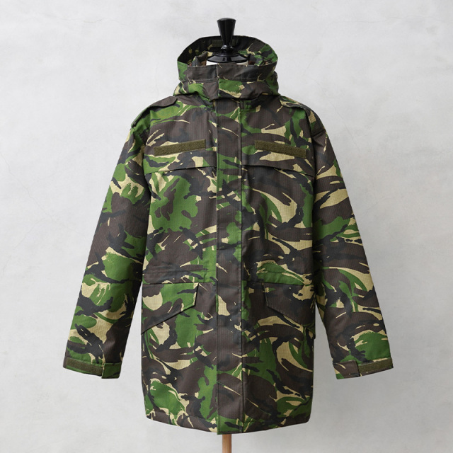☆今だけ15%OFF☆実物 新品 デッドストック ルーマニア軍 M2002 リップストップ WATERPROOF PADDING ウィンターパーカー CAMOフリース DPMカモ【キャンペーン対象外】【I】ミリタリー