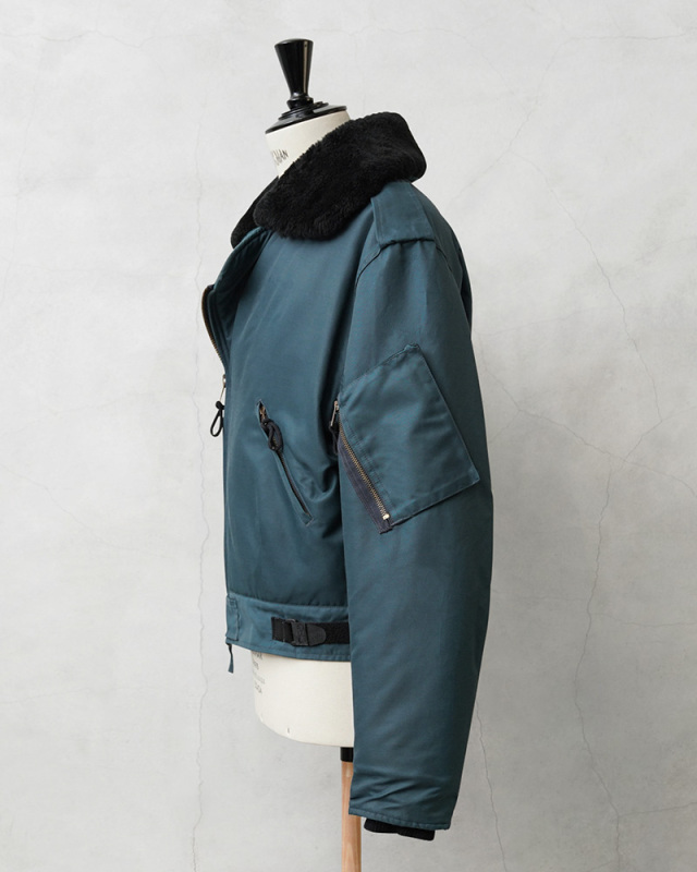 実物 USED カナダ軍 ROYAL CANADIAN AIR FORCE リアルムートン