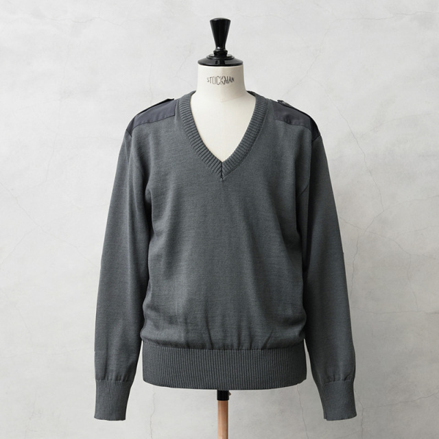 ☆今だけ15%OFF☆実物 新品 デッドストック オーストリア軍 Vネック コマンドセーター【キャンペーン対象外】【I】ミリタリー