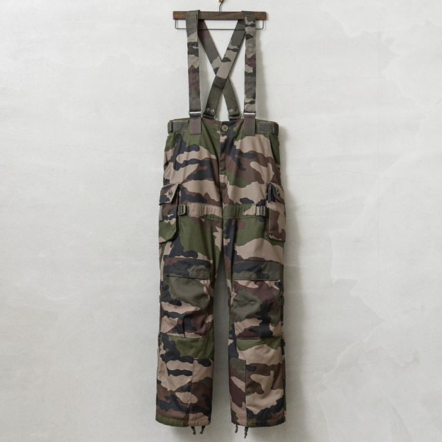 実物 新品 デッドストック フランス軍 FELIN T4 S1 コンバットパンツ CCEカモ サスペンダー＆ニーパッド付き【キャンペーン対象外】【I】ミリタリー