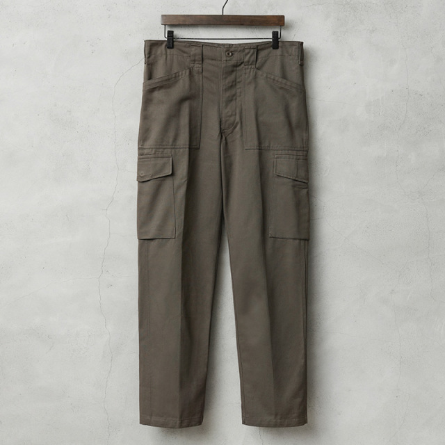 実物 新品 デッドストック オーストリア軍 M-75 コットンツイル ファティーグ カーゴパンツ ノータック【キャンペーン対象外】【I】ミリタリー
