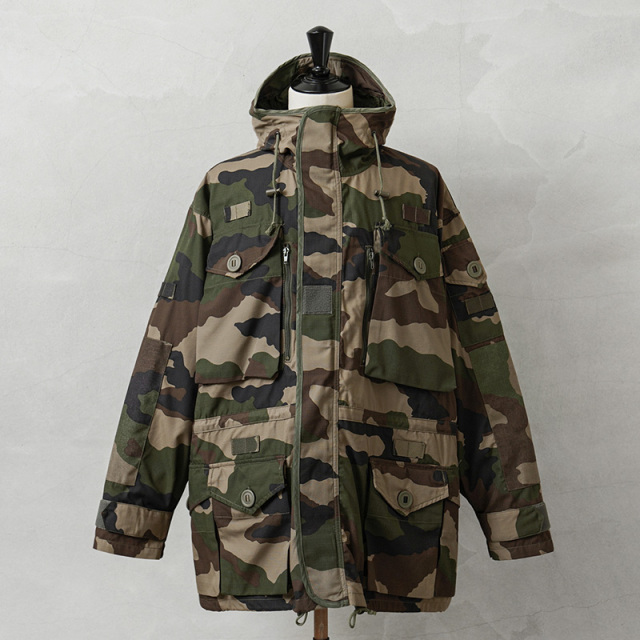 実物 新品 デッドストック フランス軍 GUERILLA SMOCK コンバットジャケット CCEカモ ネット付き【キャンペーン対象外】【I】ミリタリー
