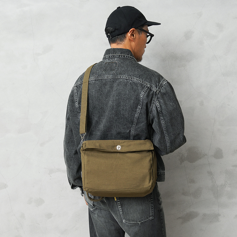 実物 新品 デッドストック ソビエト連邦軍（ロシア軍） ヴィンテージ ガスマスクバッグ / ショルダーバッグ【キャンペーン対象外】【I】