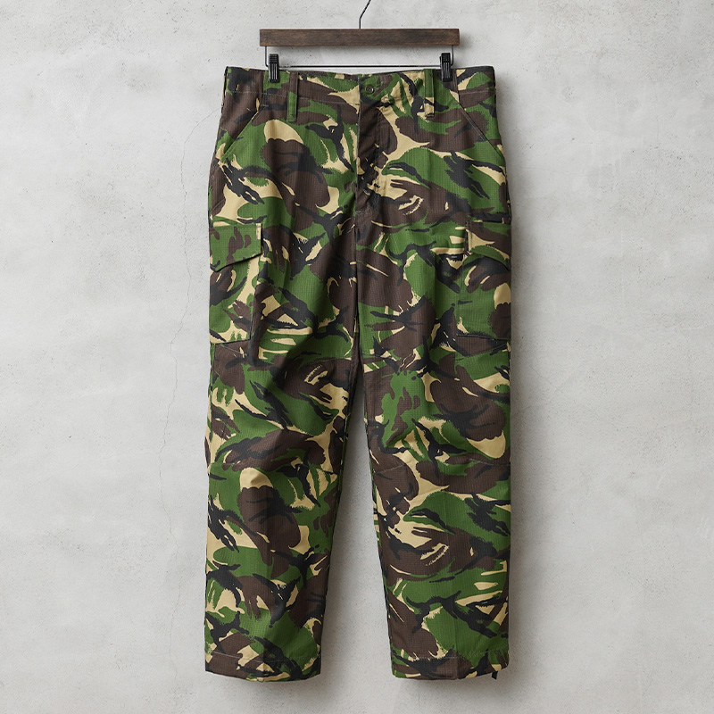 実物 新品 デッドストック ルーマニア軍 M2002 リップストップ フィールド カーゴパンツ DPMカモ【46～56サイズ】【キャンペーン対象外】【I】ミリタリーファッション 軍服
