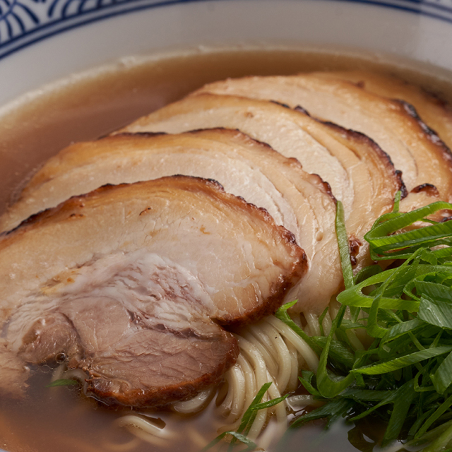 ラーメン 醤油スープ チャーシュー入り 2c7464099448c7f588b02de2153f91