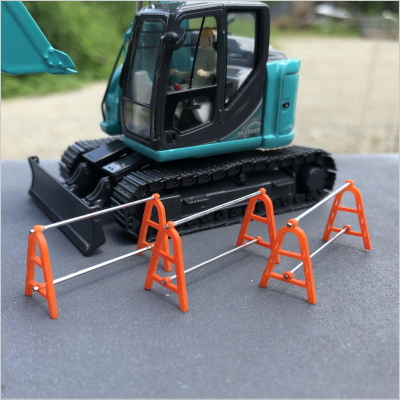 1/50 　単管バリケード　オレンジ