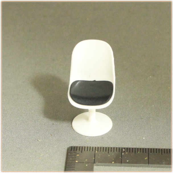1/25椅子の模型