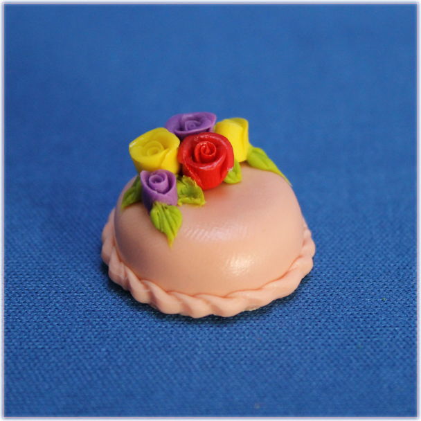 バラのデコレーションケーキドールハウスパーツ