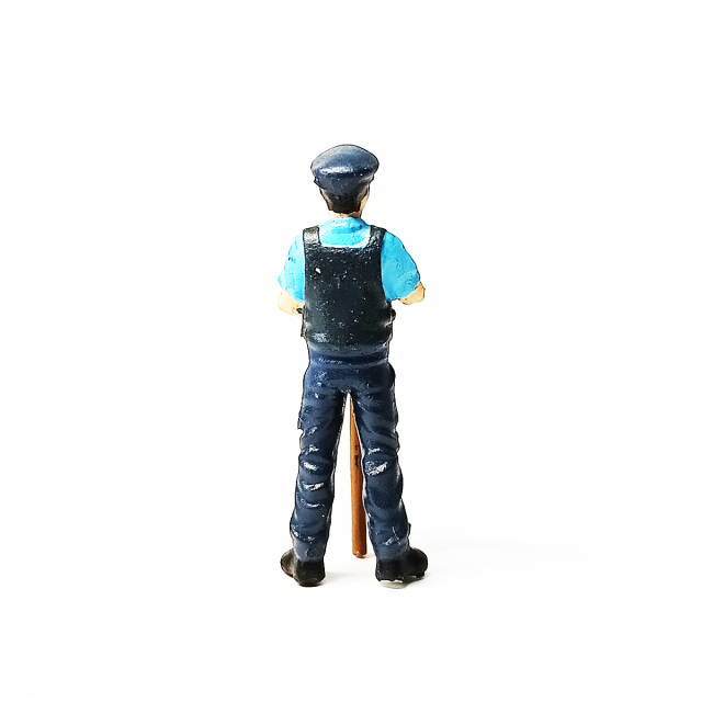 1/64フィギュア 警察官7 見張り番 夏服