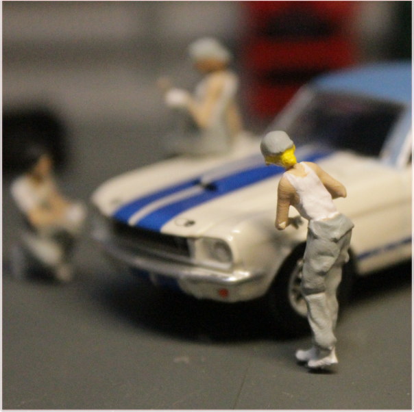 1/64フィギュア 女性メカニックB