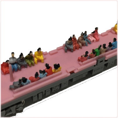 Nゲージ フィギュア 人形100体 座っている人 1/150 鉄道模型