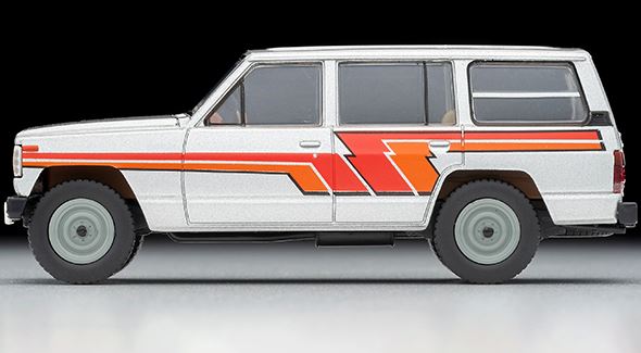 新品未使用トミカリミテッドビンテージネオ　 ニッサンサファリ２台 トミカリミテッドヴィンテージ NEO 1/64 日産 サファリ