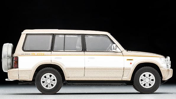 トミカリミテッドヴィンテージNEO LV-N189c 三菱パジェロ ミッド