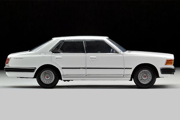 トミカリミテッドヴィンテージNEO