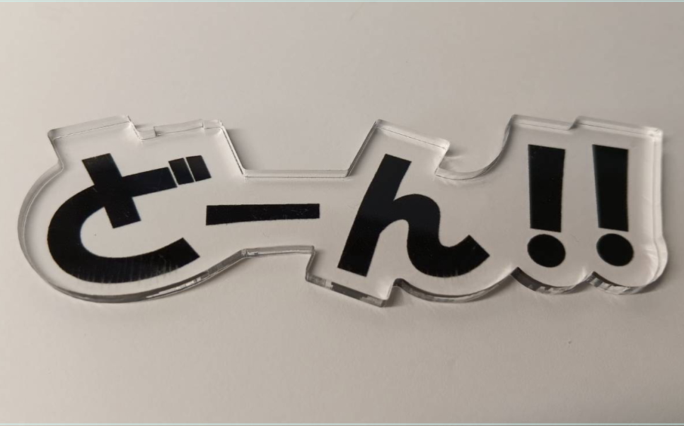 シンプルだけどインパクト大！擬音アクリルスタンド