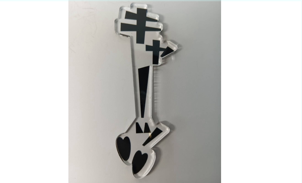 フィギュアと一緒に飾れる「ドーン!!」プレート