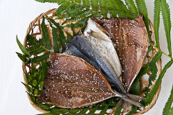 壱岐産　あじの干物　1セット（しお4枚＋みりん4枚）[502]