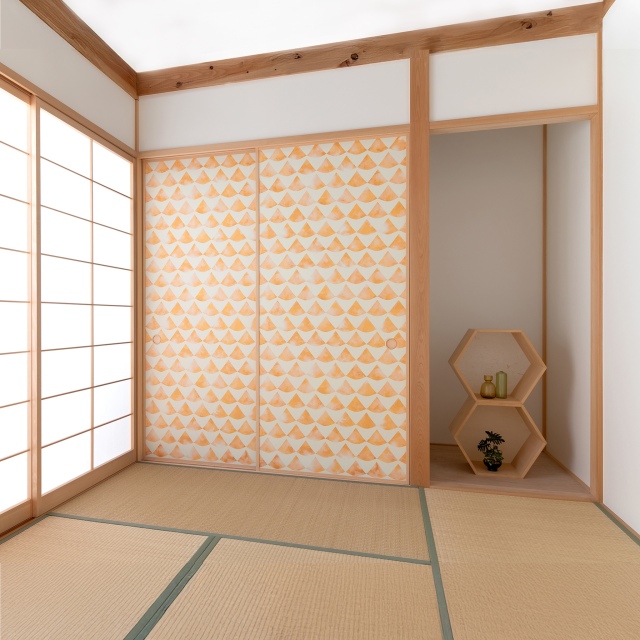 襖紙(ノリ無し）―波うろこ namiuroko 山吹│waccara(ワッカラ） 和室