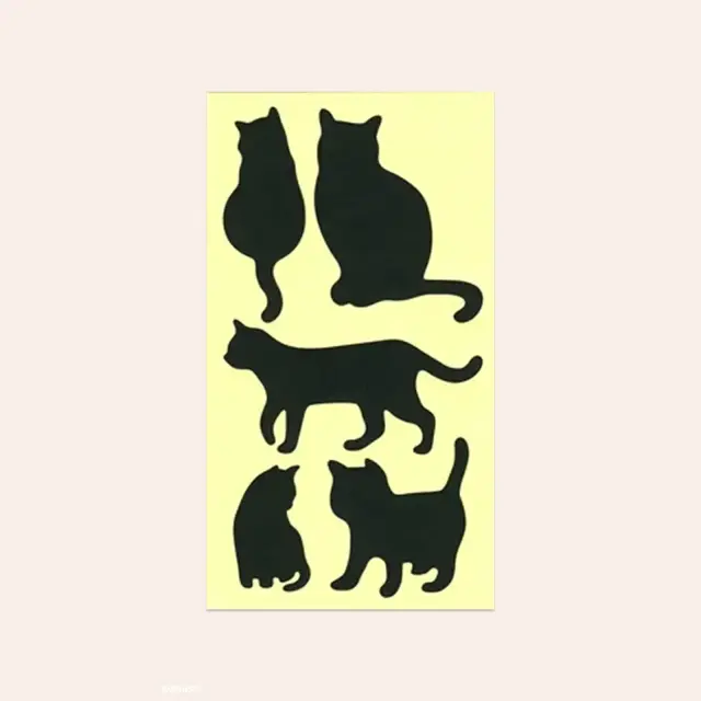 今、お部屋に貼ってある 障子紙や襖紙の上から重ねて貼れます。