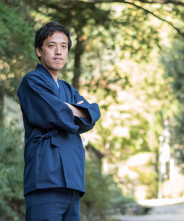 ゆったりサイズ　洋服感覚のカジュアル　小格子織り　手織り紬 ゆったりサイズ 洋服感覚のカジュアル 小格子織り 手織り紬