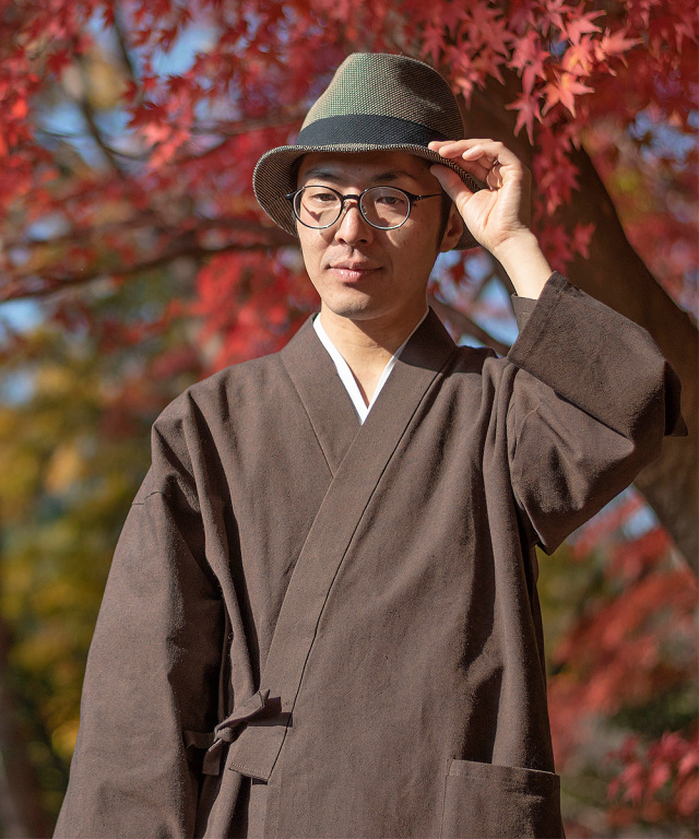 作務衣　手紡ぎ手織り生地　綿100% 先染め　オールハンドメイド作務衣 日本製】伝統の作務衣・久留米紬織 さわやかな着心地の綿織物