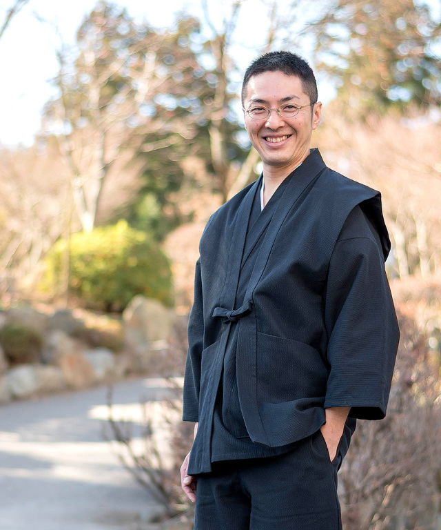 麻のネイビーとブラウンのチェック柄羽織 小柄ドビー羽織 2番色 黒（ブラック） | 作務衣・甚平通販 和粋庵