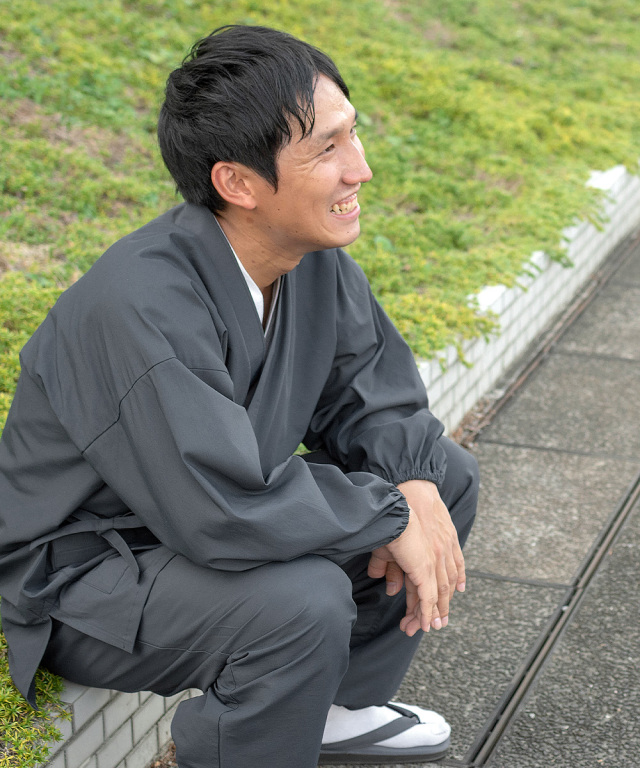 袖・裾ゴム式 撥水高機能作務衣 No.2 グレー | 作務衣・甚平通販 和粋庵