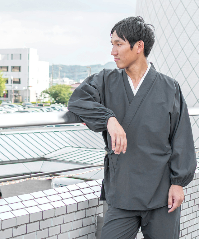 袖・裾ゴム式 撥水高機能作務衣 No.2 グレー | 作務衣・甚平通販 和粋庵