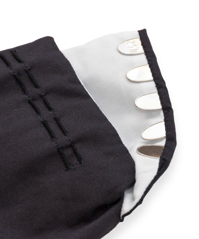 きねや足袋紺木綿黒底