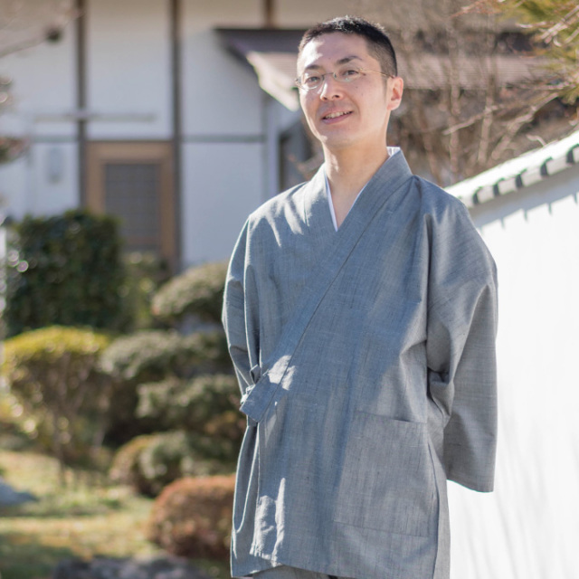 正絹作務衣 2番色 グレー 作務衣 甚平通販 和粋庵 正絹作務衣 2番色 グレー 作務衣 甚平通販 和粋庵